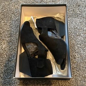 Eileen Fisher Iris Cut Out Mid Heel Wedge Boot